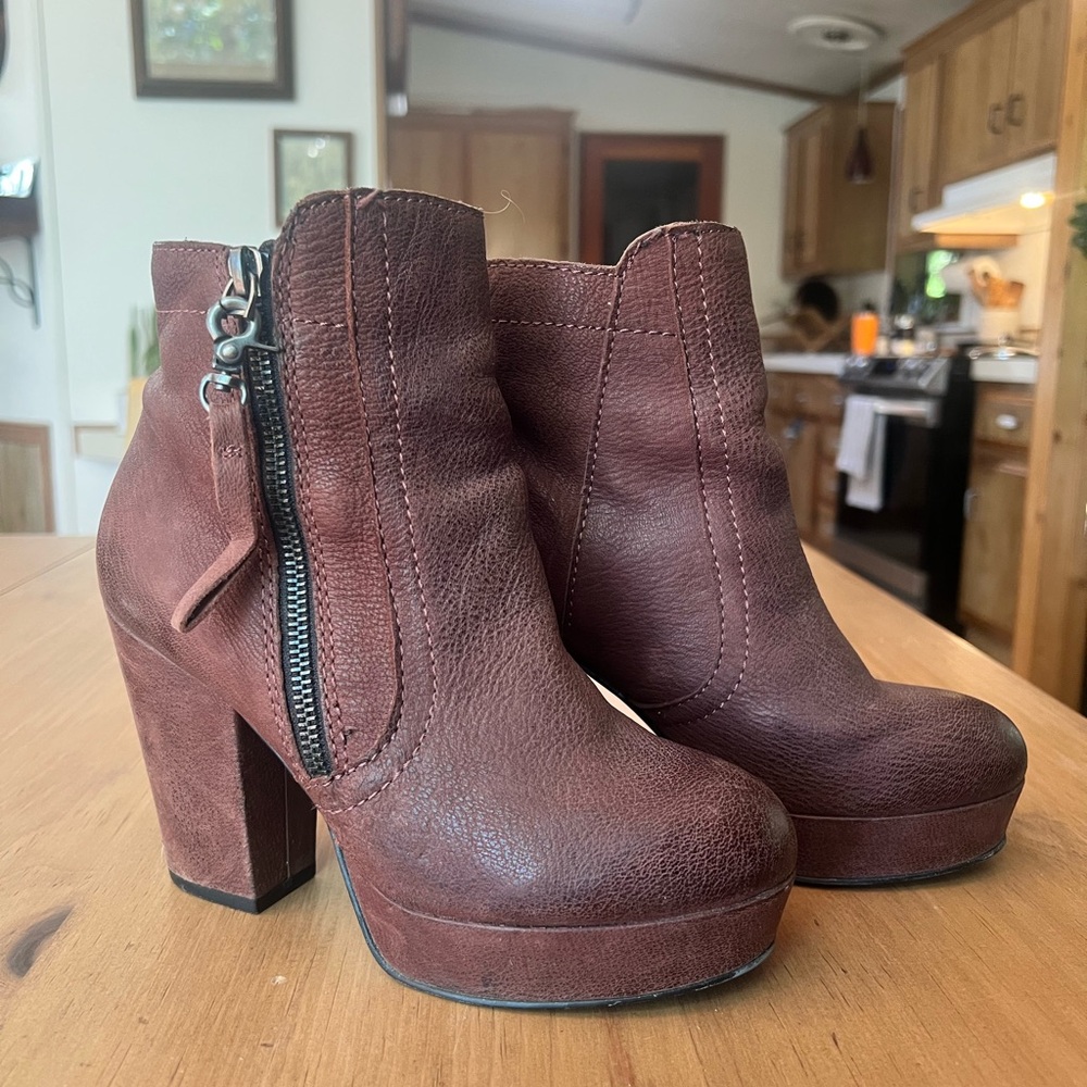 Women’s platform booties